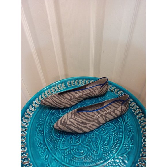 Women's Rothys's Gray Zebra Print Retired Slip On Career Flats Size 8 - Picture 7 of 10